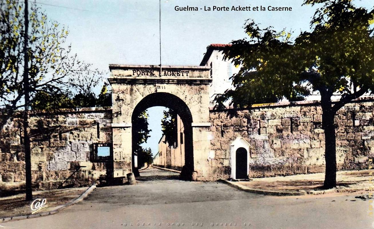 Guelma - Caserne - Porte Ackett.jpg